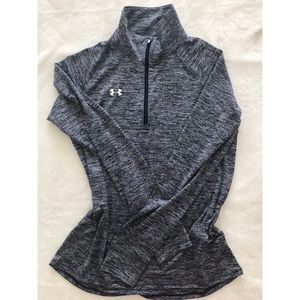 Under armour athletic long sleeve shirt